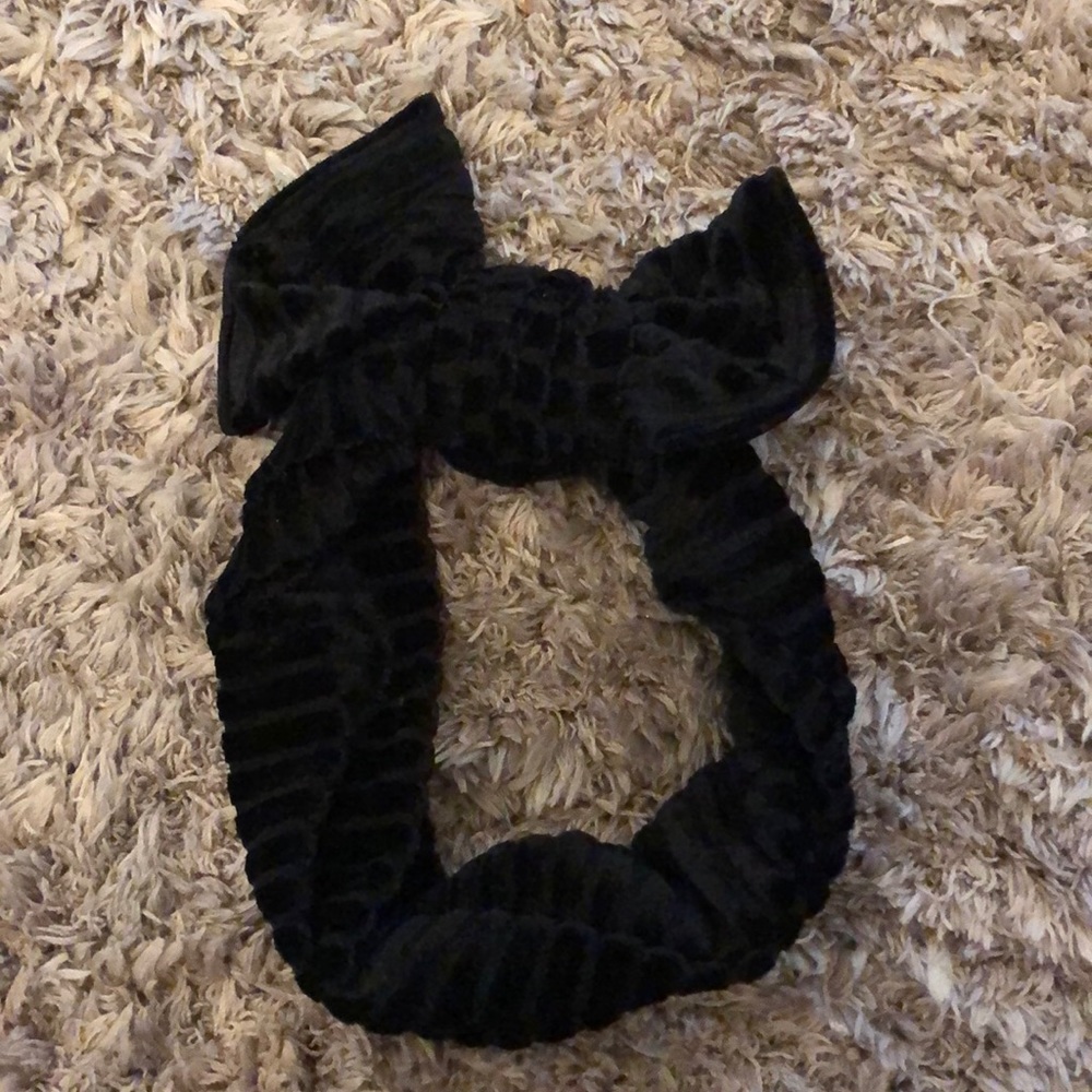 Turbans for Tots velvet headband.